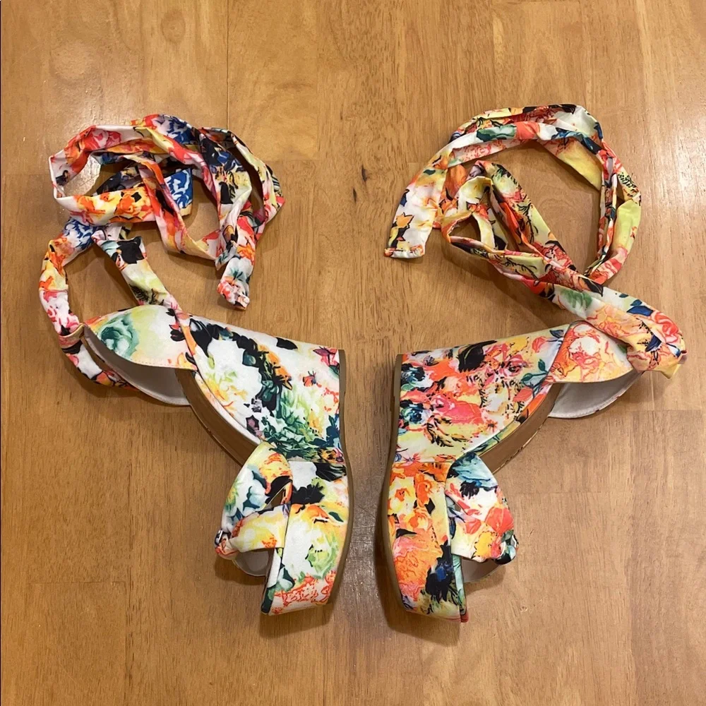 Bamboo Floral Choice-63 Peep Toe Women's Espadrille Wrap Around Wedges Size 7.5
